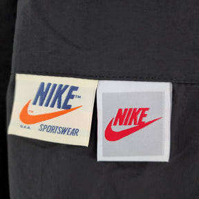 Corta Vento Nike SportWear - Preto